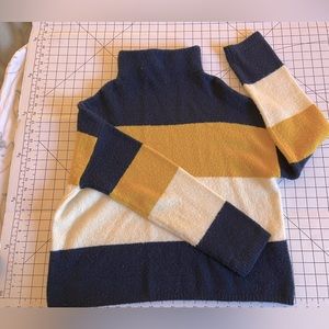 Color block sweater💙